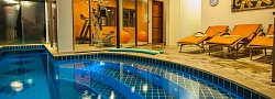 Piscina coberta aquecida e fitness Pousada Águia Dourada (Divulgação)