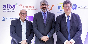 Ulisses Brito (diretor de Operações da E4 Soluções), Paulo Rebello (diretor-presidente da Agência Nacional de Saúde Suplementar/ANS), Antonio Daniel Mota (presidente do CSP Bahia) - Crédito: Divulgação CSP Bahia