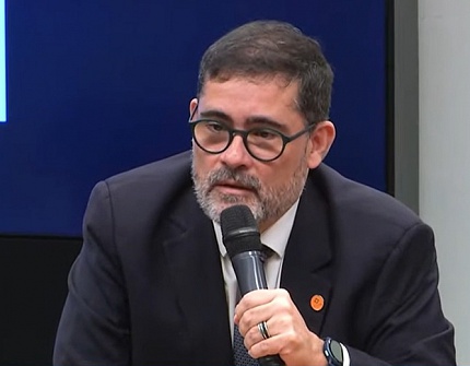 Alexandre Leal, diretor técnico da CNseg, em audiência na Câmara dos Deputados, em Brasília. Crédito: divulgação CNseg.