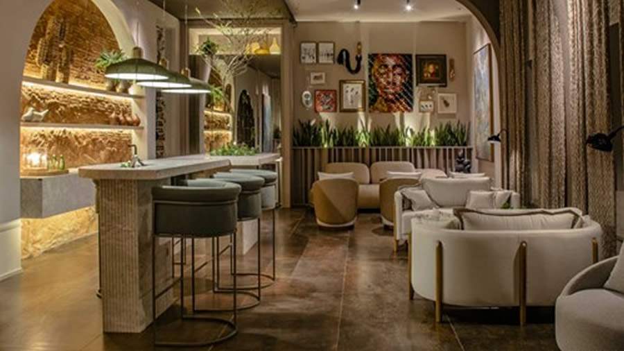 Projeto de lounge Bar exposto na mostra Casas Conceito utilizou o revestimento Ironwork, da Villagres - otos: Lucas Assis