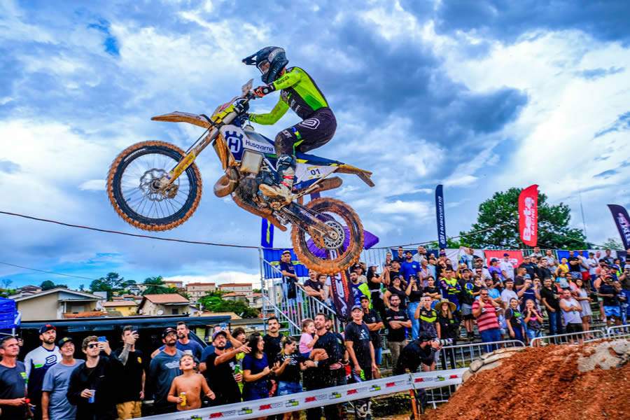 Rigor Rico: Campeão Brasileiro e Latino Americano de Hard Enduro (Gold) (Alberto Barbosa)