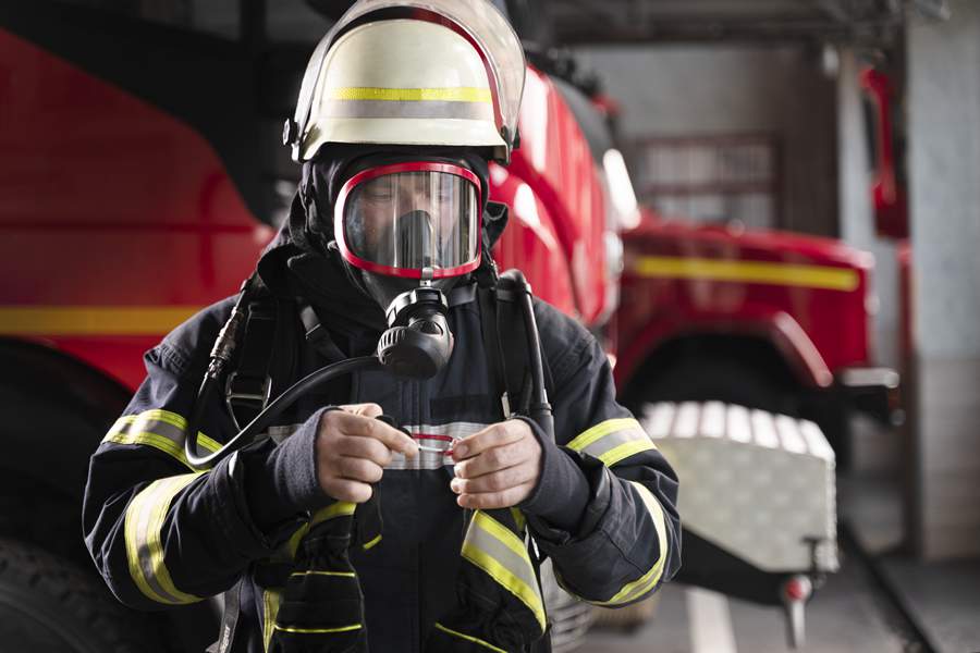 Dia do Bombeiro Civil: Profissional é fundamental para a proteção de patrimônio e prevenção de acidentes