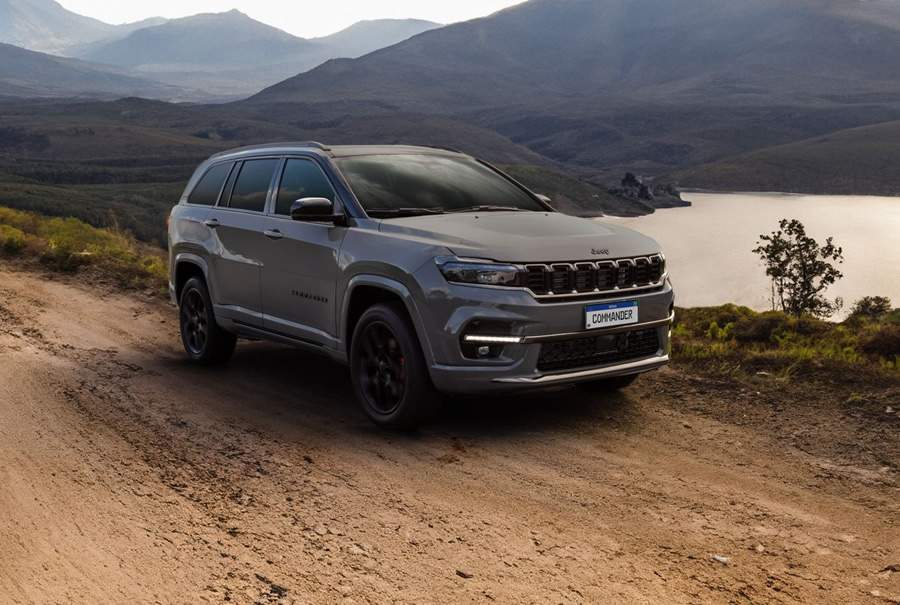 Jeep Compass segue líder entre os SUVs médios no acumulado do ano e Commander lidera entre SUVs de 7 lugares