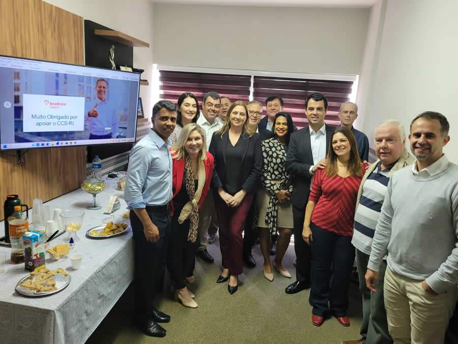 Diretores do CCS-RJ, associados do Clube e equipe da Bradesco Vida e Previdência do Rio- Foto: Divulgação