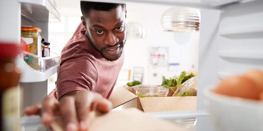 Comer de 3 em 3 horas: mitos e verdades sobre a frequência das refeições e o impacto na digestão e saúde