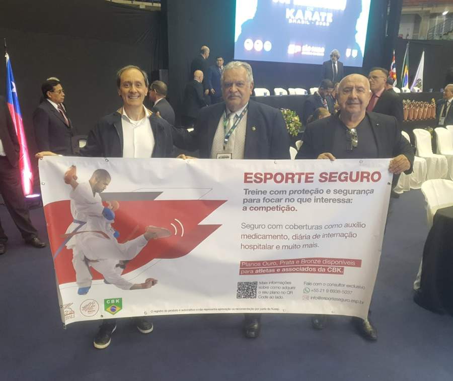 I Na foto, da esquerda para a direita: Stefano Convertino, Diretor da Generali; Luiz Carlos Cardoso do Nascimento, Presidente da Confederação Sul-americana de Karatê; Alfredo Apicella, Delegado do Comitê Olímpico Italiano e Consultor Esportivo.