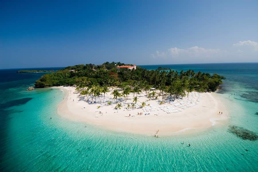 Beach Cayo Levantado