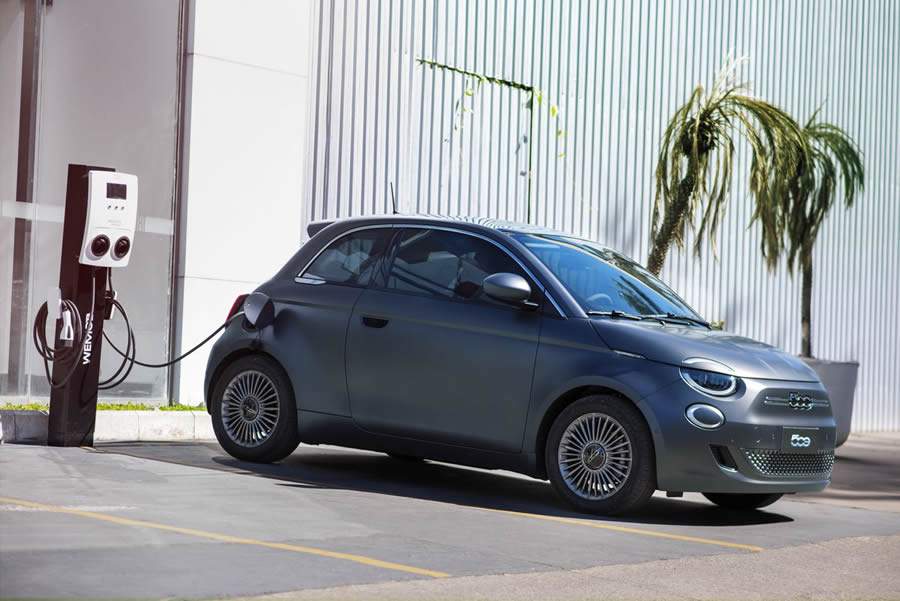 Fiat apresenta a joia de seu portfólio totalmente eletrificada: o 500e - Foto: Rafa Paixão