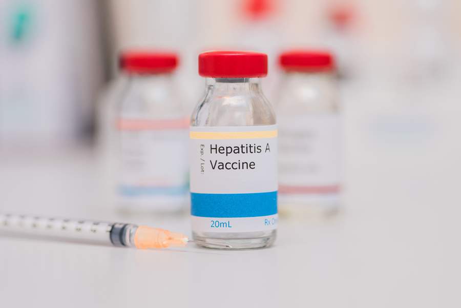 Hepatites virais dos tipos A e B são preveníveis por vacina disponibilizada gratuitamente pelo SUS - Créditos: Envato