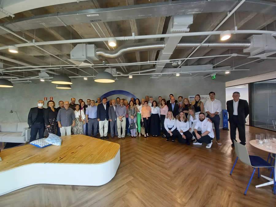 Reunião das lideranças das assessorias da Aconseg-RJ e diretoria da Allianz Seguros – Foto: Divulgação