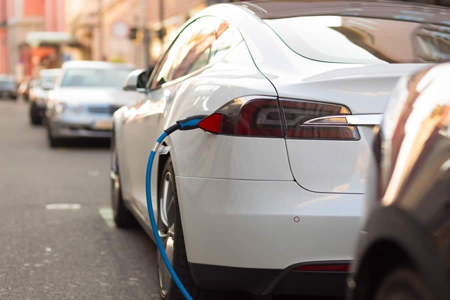 Veículos elétricos: O que se deve levar em consideração antes de adquirir um