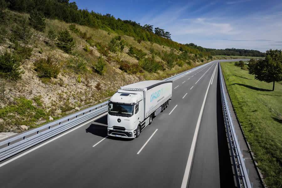 eActros 600 da Mercedes-Benz Trucks realiza jornada de teste mais extensa da história da empresa