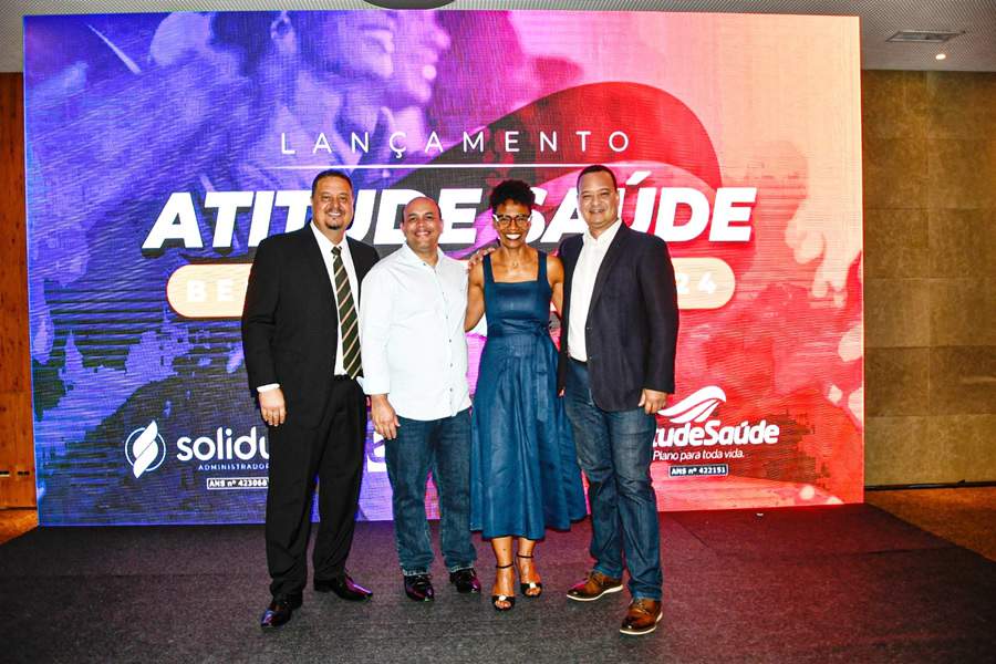 Mário Mendonça (diretor Comercial da Solidus Administradora), Ulisses Brito (diretor Operacional da E4 Soluções), Elizangela Santos Souza (CEO e proprietária da Atitude Saúde), Eduardo Souza (diretor Comercial da E4)