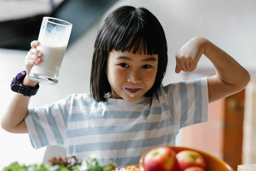 Seu filho está com as vitaminas em dia? Veja 4 cuidados com a saúde dos pequenos