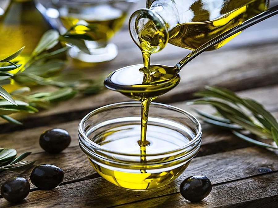 Crescente aumento no preço do azeite de oliva: Como substituir de forma saudável e economizar?