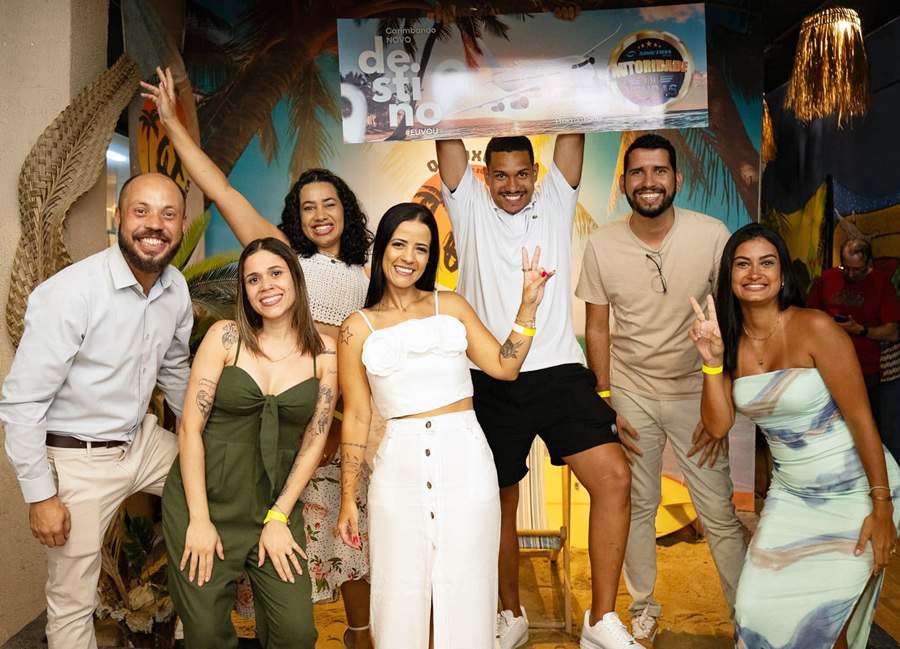 Ricardo Braga, Isadora Lima, Franciele Lopes, Naiara Silva, Cleoni Rodrigues, Ricardo Camara e Darlem Gonçalves: gestores da Simetria celebram resultados da campanha