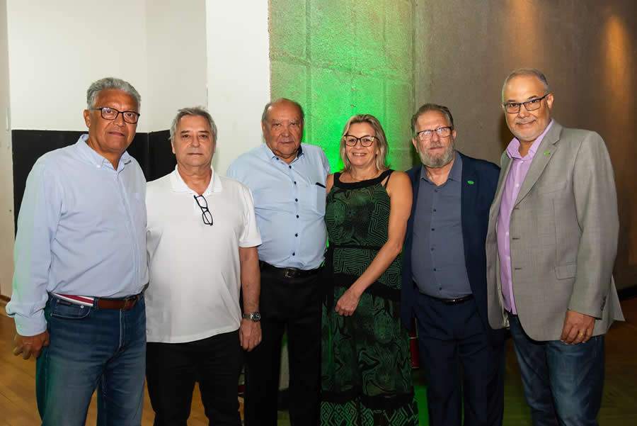 Diretoria do CCS-SP Gestão 2024/2026: Jorge Teixeira Barbosa, Edmar Fornazzari e Lacir Marcondes Melo (membros do Conselho Fiscal), Ivone Arello Barbosa (tesoureira), Álvaro Fonseca (mentor) e Gilberto Januário (secretário) - Fotos (crédito: Antranik Photos)