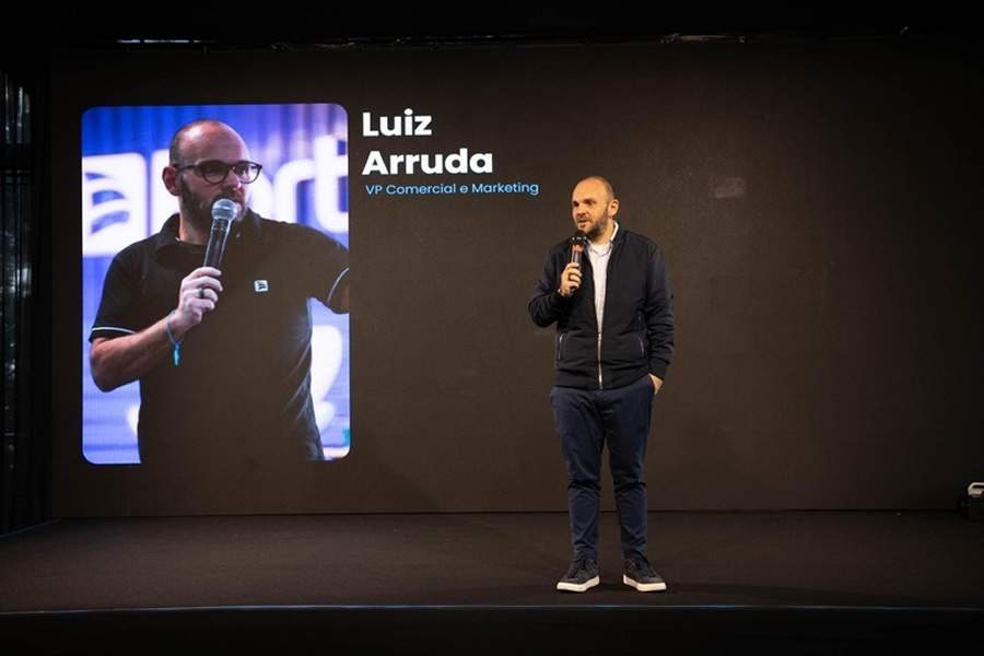 Luiz Arruda, VP Comercial e Marketing da Porto em evento para corretores em Curitiba no dia 1º de agosto de 2024. Crédito: divulgação.