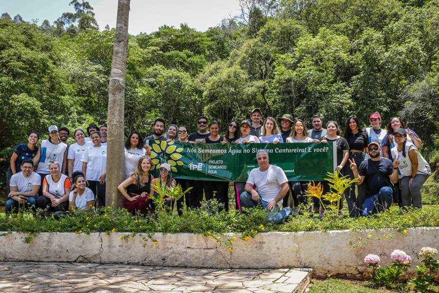 Colaboradores da MetLife Brasil se reúnem para realizar o plantio de mais de 5 mil mudas de árvores em Nazaré Paulista