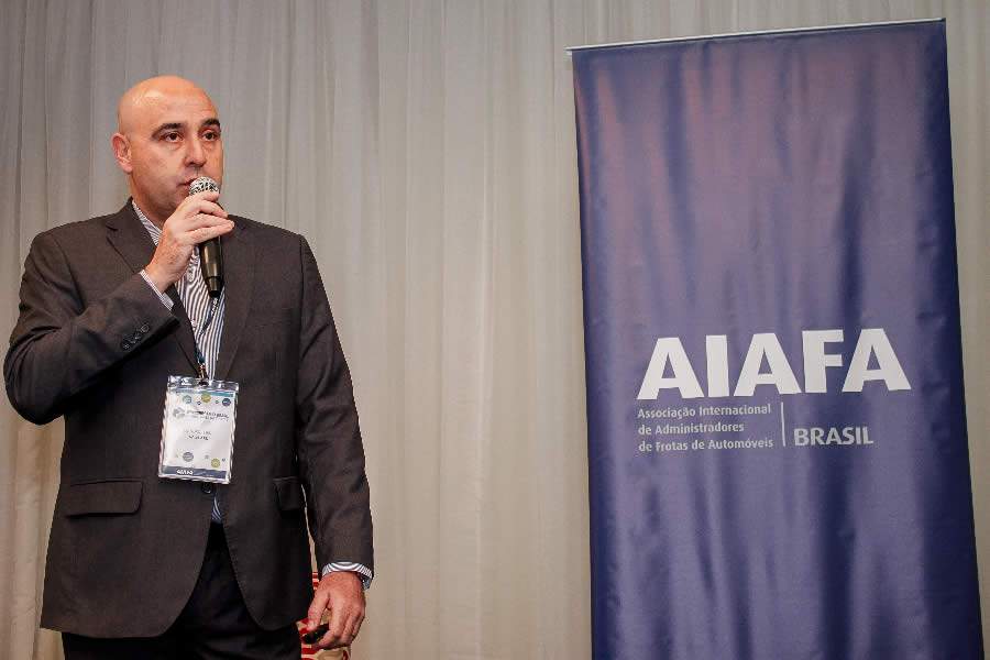 O gerente da filial de São Paulo da ValeCard, Leandro Ferraz, em palestra da AIAFA - Divulgação