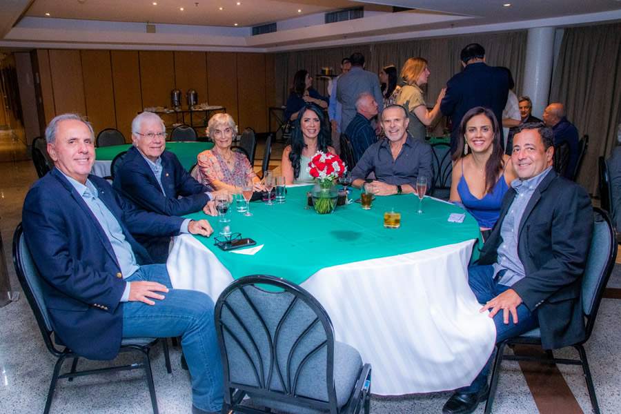 Bolinhas reunidos no jantar de final de ano em dezembro de 2023- Foto: Divulgação