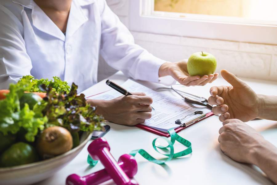 Dia da Saúde e Nutrição: especialista alerta sobre os perigos da má alimentação