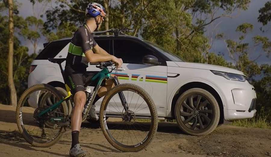 Land Rover Lança Websérie Com Henrique Avancini e Fortalece Laço Aventureiro Com o Ciclista