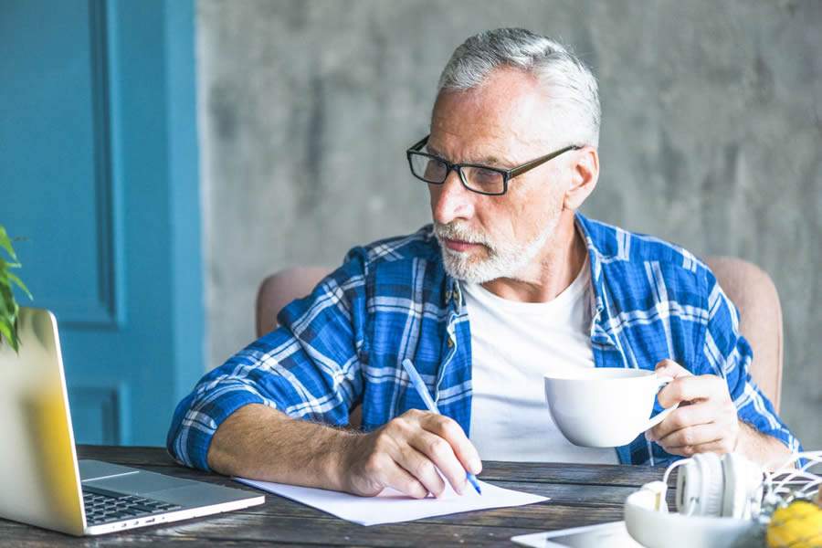 Especialista explica benefícios previdenciários para brasileiros que trabalham no exterior