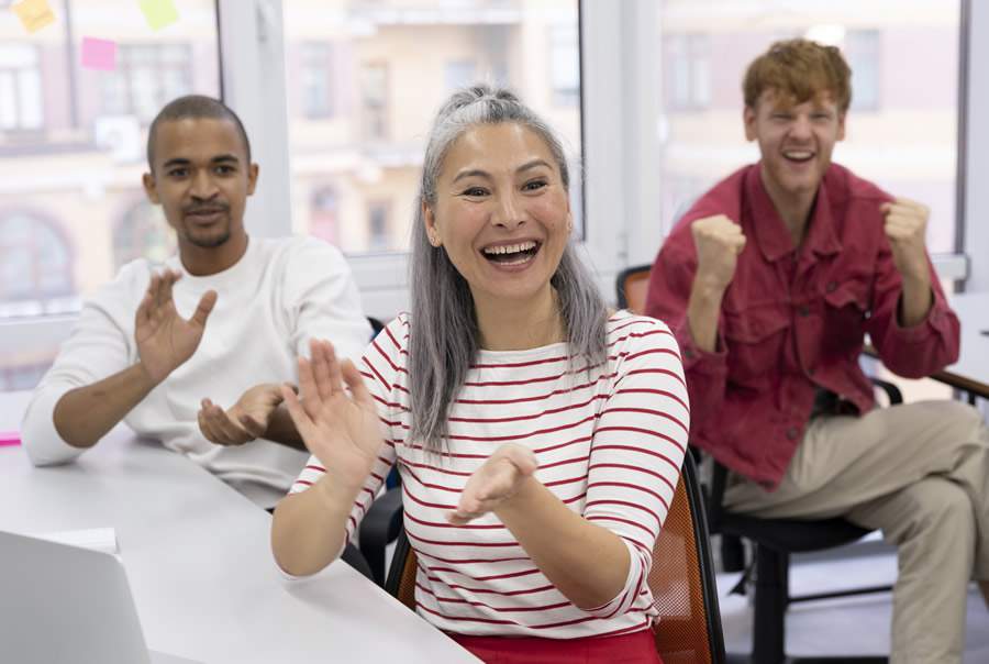 Poliglotas geracionais: como se comunicar com as equipes e engajar dos baby boomers à geração Z