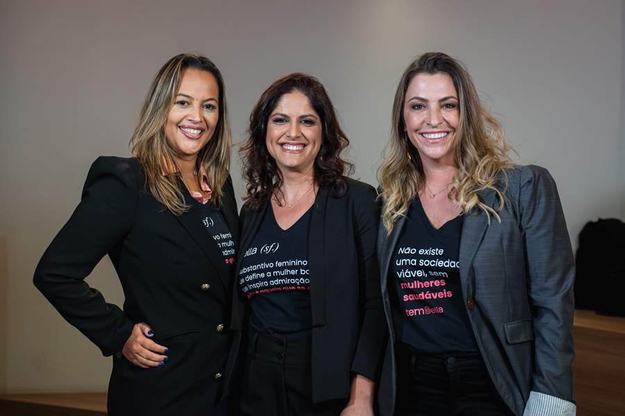 Camila Farani, Simone Renata Rodrigues, CEO da Bella&amp;Materna e Mariana Esteves, VP comercial da TEM