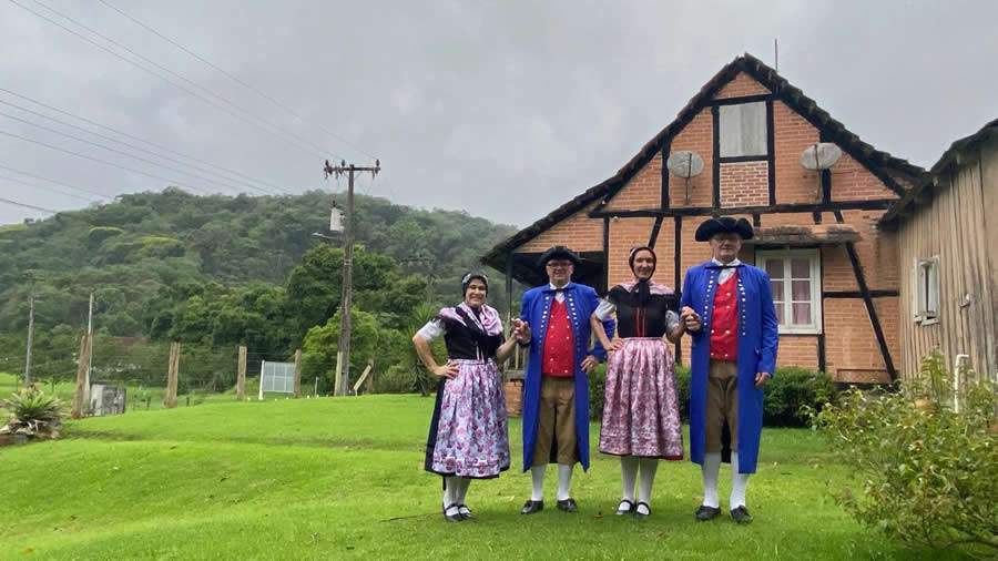 Grupo Folclórico Germânia Blumenau - Foto: Ênio Bernardo Schmitz