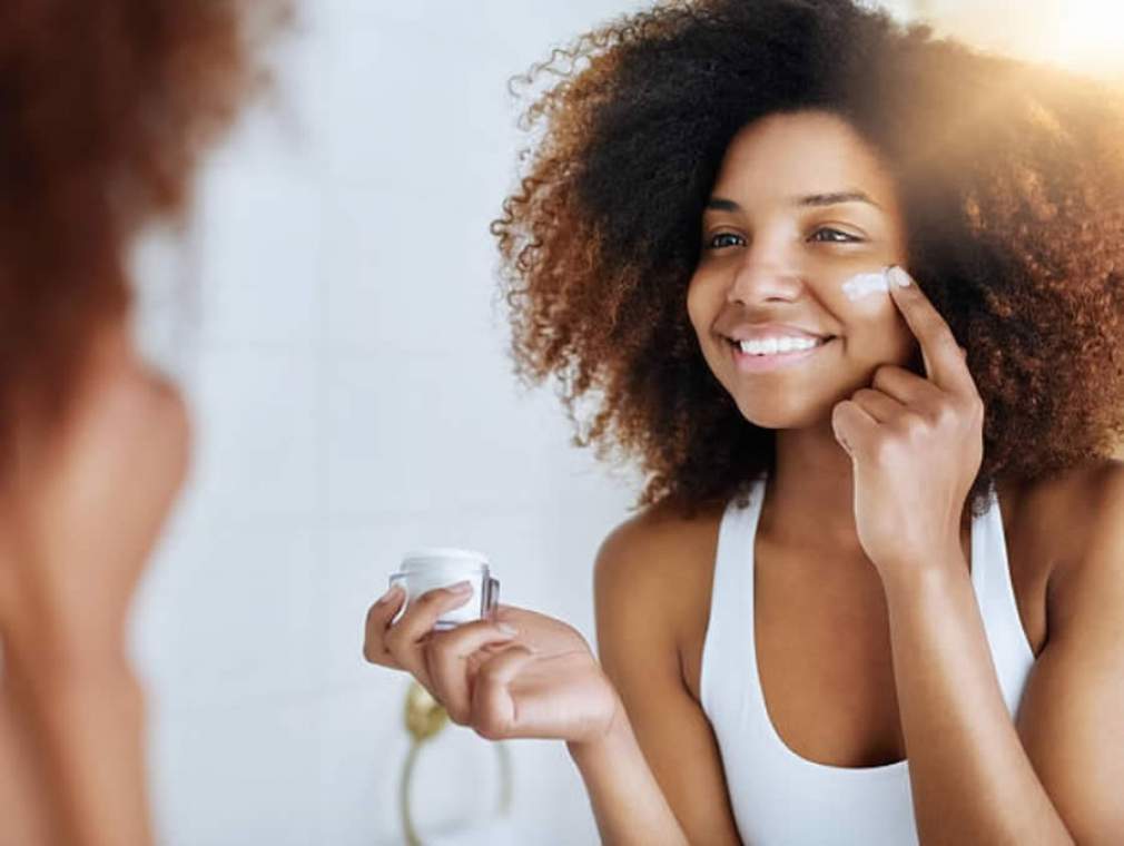 Skincare: Cuidados com a pele para curtir os dias de folia