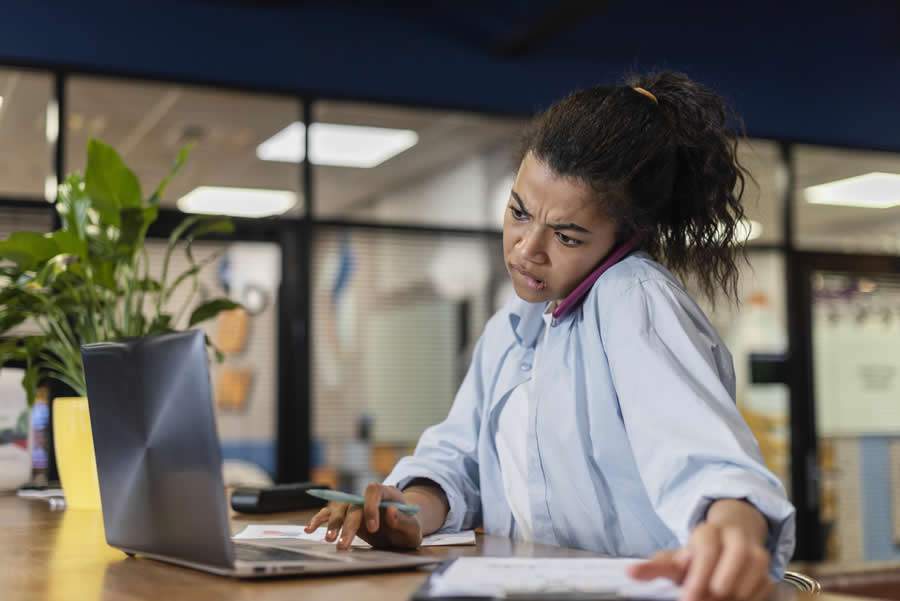 Estudo internacional aponta que brasileiro é mais infeliz no trabalho