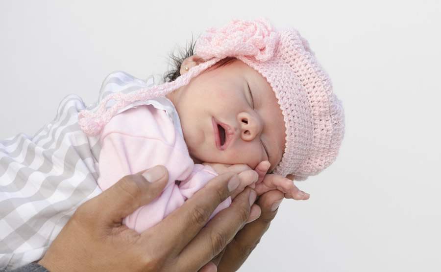 Recém-nascidos prematuros têm maior predisposição a problemas de audição e fala