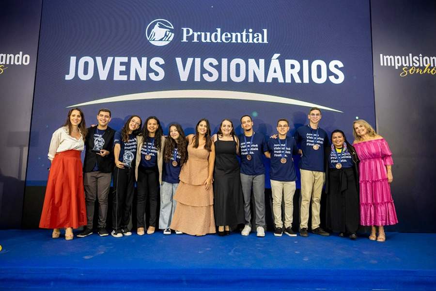 Cerimônia de reconhecimento dos oito finalistas do Prêmio Jovens Visionários 2023/ Divulgação