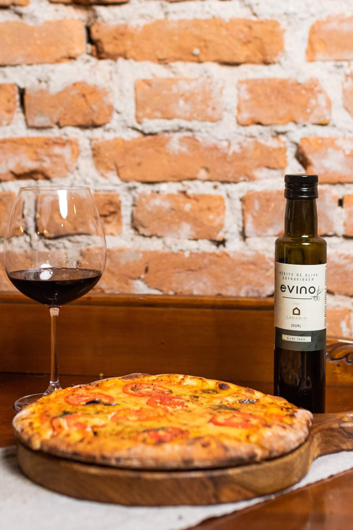 Pizza entre vinhos - Wine Locals